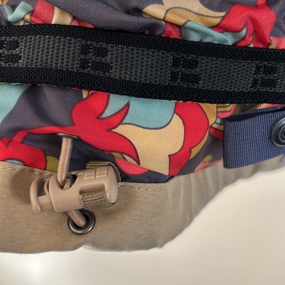 Women’s Burton ski/snowboarding jacket. Lined, khaki, - Picture 5 of 7